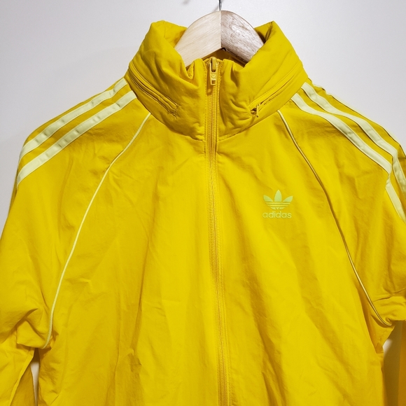 ADIDAS Men Yellow SST Windbreaker Jacket - Picture 7 of 9